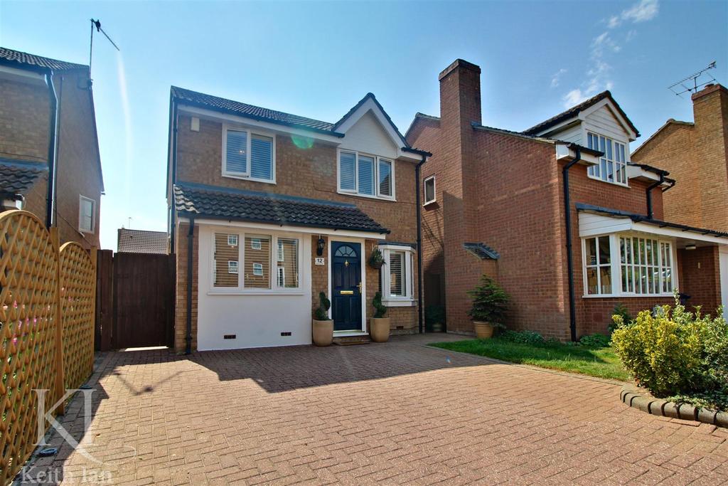 Rush Close, Stanstead Abbotts 3 bed detached house £510,000