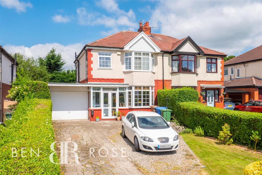 Runshaw Lane, Euxton, Chorley 3 bed semidetached house £209,995