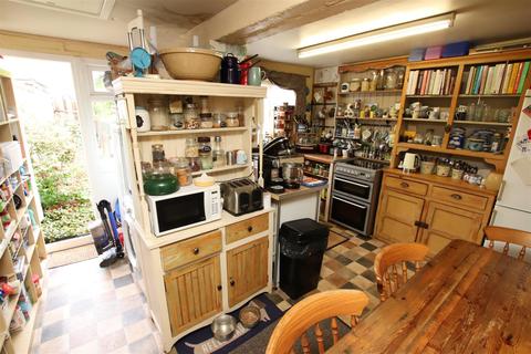 32 Buller Road, Exeter, EX4 1DA