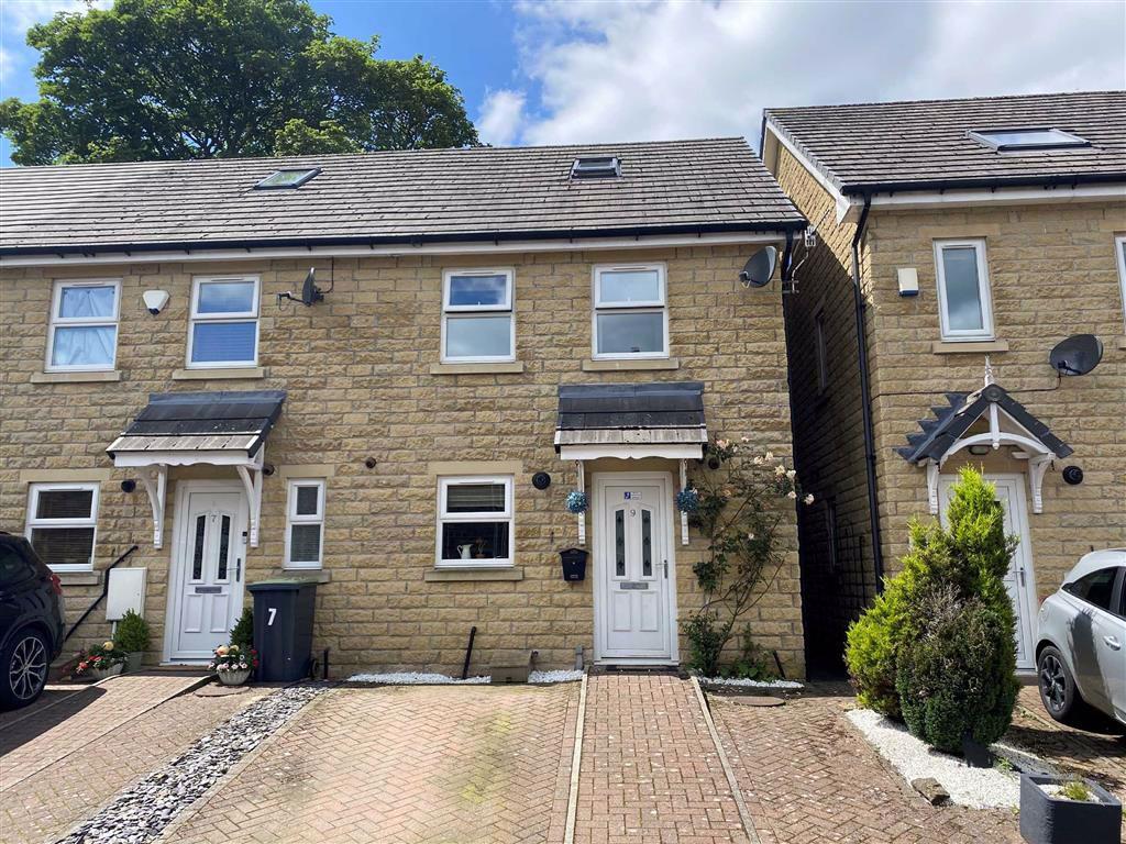 Highfield Terrace, New Mills, High... 4 bed mews £250,000