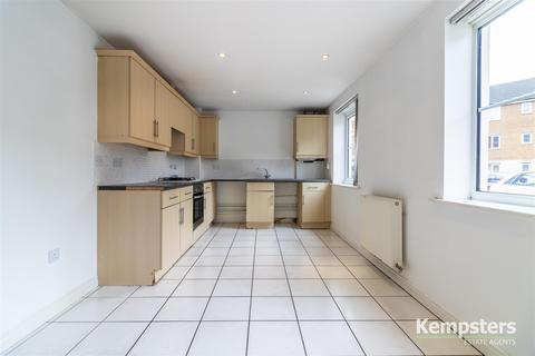107 Sachfield Drive, Chafford Hundred, Grays, RM16 6QW