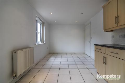 107 Sachfield Drive, Chafford Hundred, Grays, RM16 6QW