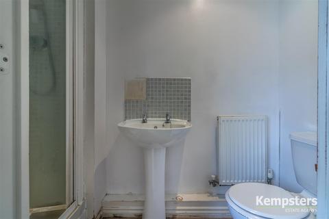 107 Sachfield Drive, Chafford Hundred, Grays, RM16 6QW