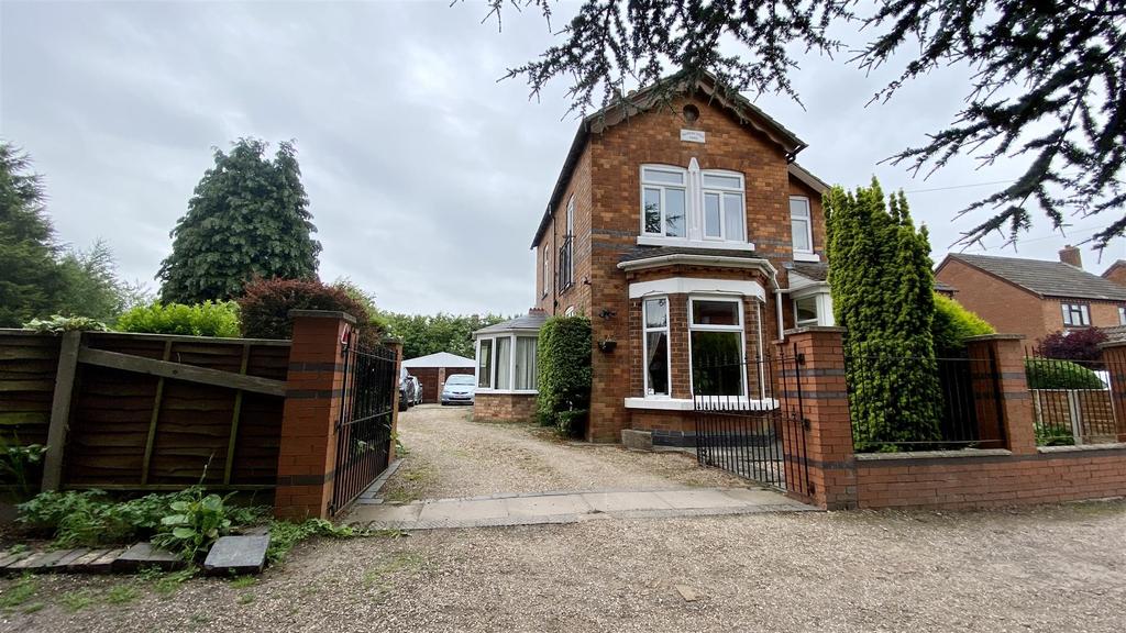 Hays Lane, Hinckley 2 bed detached house £410,000