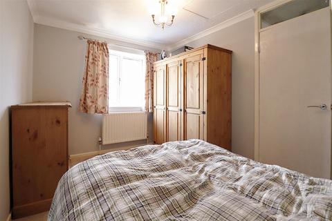 54 Drummond Close, Erith, DA8 3QS