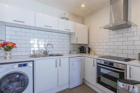 49 Amesbury Road, Cardiff, CF23 5DX