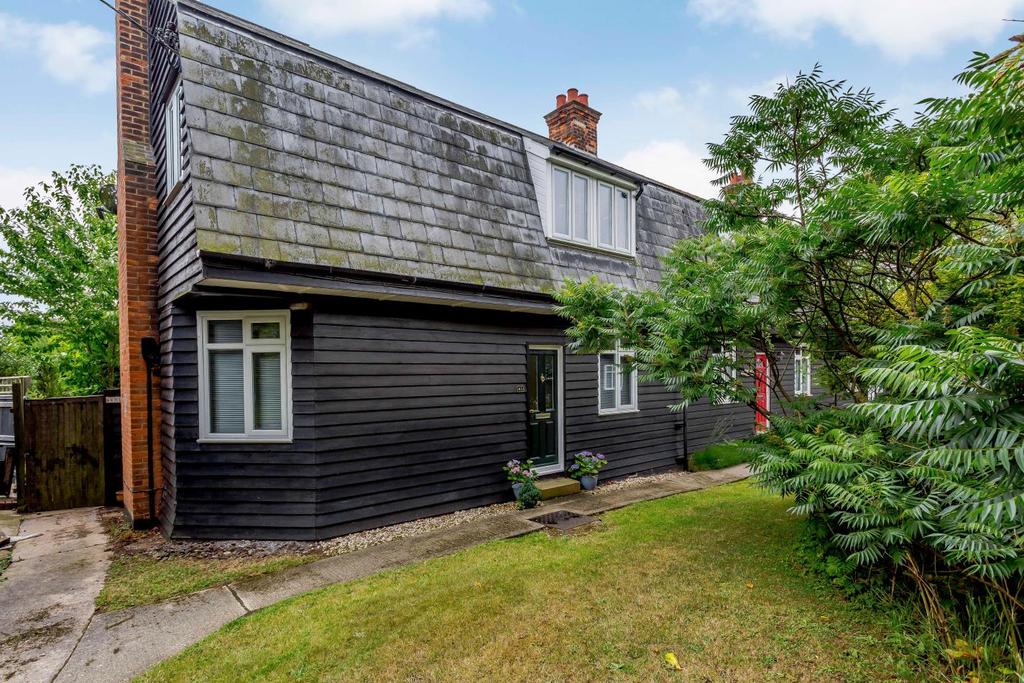 Kelvedon Road, Wickham Witham 3 bed semidetached house for