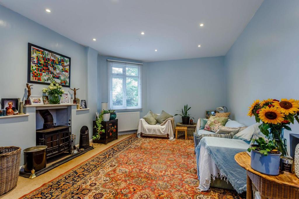 Kelvedon Road, Wickham Witham 3 bed semidetached house for