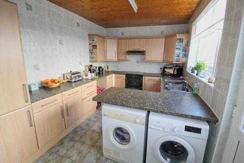 10 Cliff Terrace, Hornsea, HU18 1JA