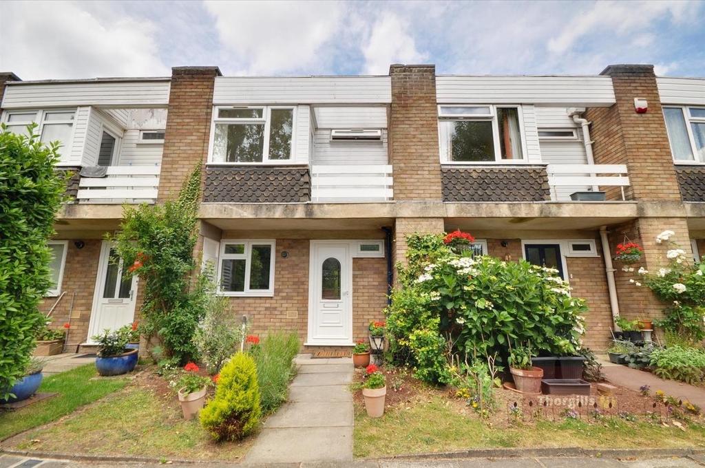 Eaton Rise, Ealing 2 bed terraced house £1,800 pcm (£415 pw)