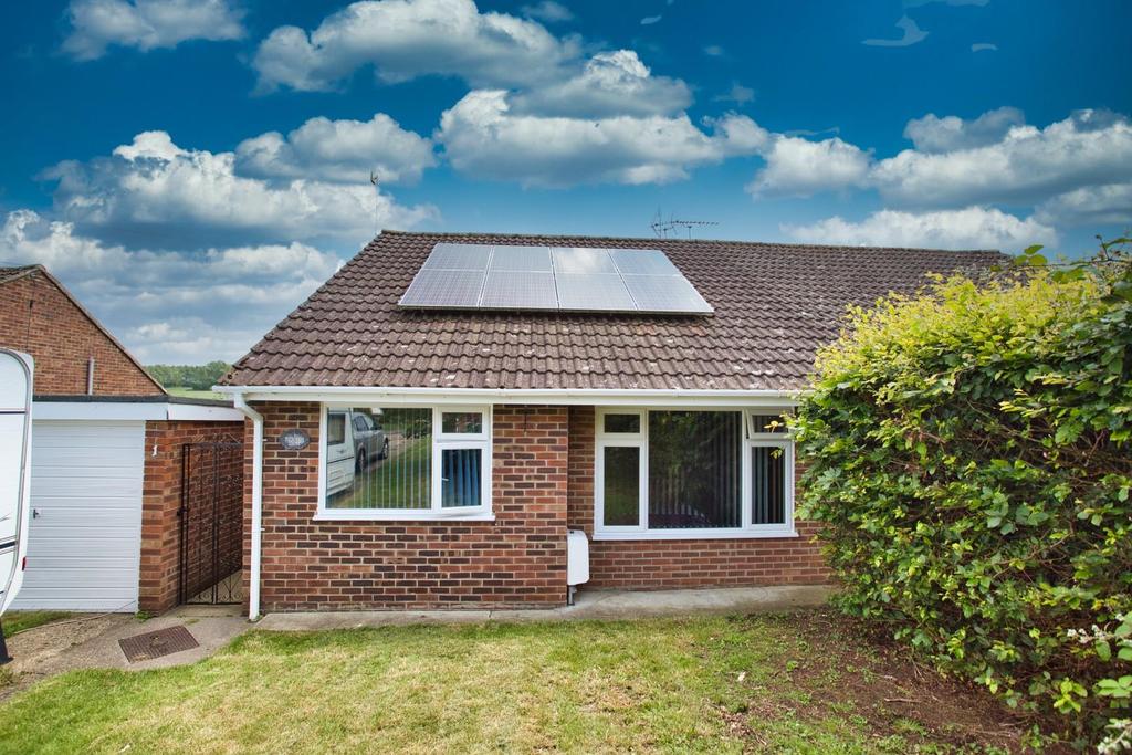 Palm Tree Close, Eythorne 2 bed semidetached bungalow £320,000