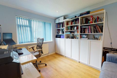 1 Palm Tree Close, Eythorne, Dover, CT15 4BU