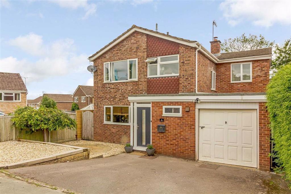 Watling Street, Ross on Wye... 4 bed detached house £335,000