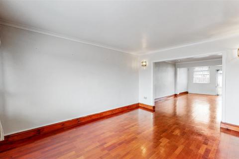 41 Runnymede Gardens, Greenford, UB6 8SX