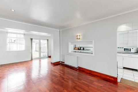 41 Runnymede Gardens, Greenford, UB6 8SX