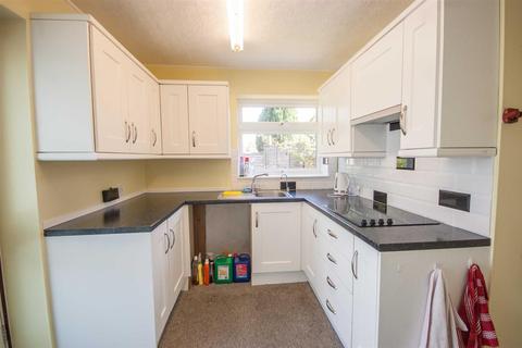 11 Willow Crescent, Hatfield Peverel, Chelmsford, CM3 2LJ