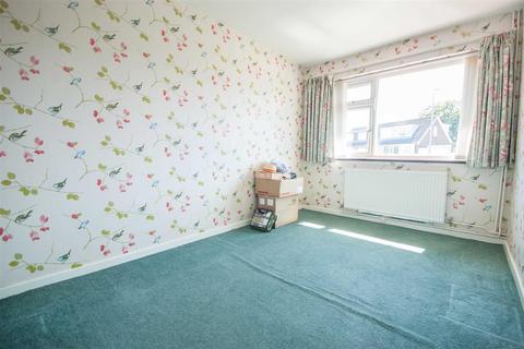 11 Willow Crescent, Hatfield Peverel, Chelmsford, CM3 2LJ