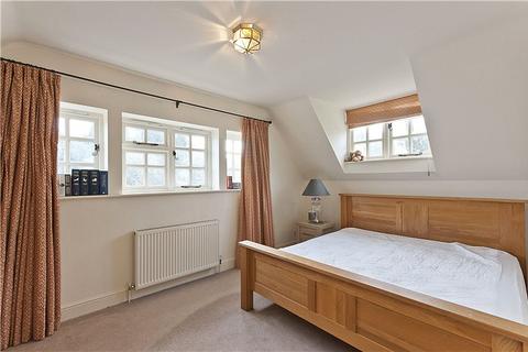 3 bedroom detached house to rent, Snowdenham House, Snowdenham Lane, Bramley, Guildford, GU5