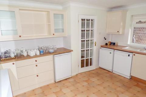 25 Aintree Close, Gravesend, DA12 5AS