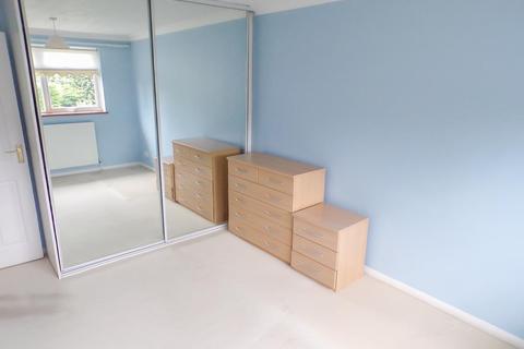 25 Aintree Close, Gravesend, DA12 5AS