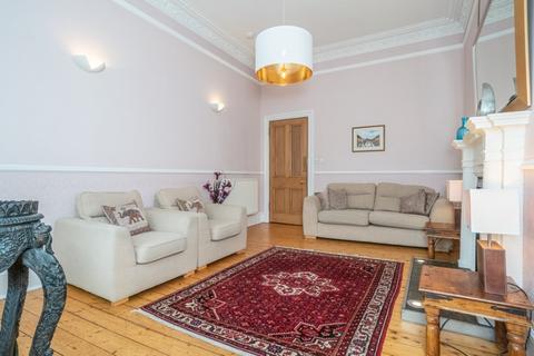 2 bedroom flat to rent, Hillside Crescent, Hillside, Edinburgh, EH7