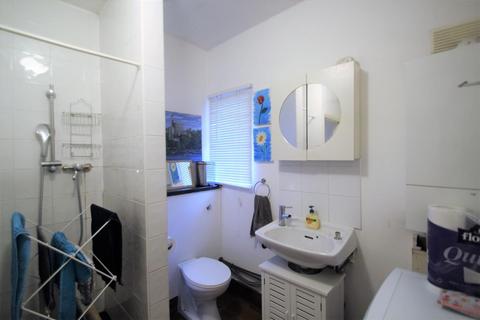 47 Cassiobury Avenue, Feltham, TW14 9JE