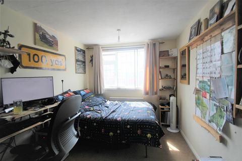 47 Cassiobury Avenue, Feltham, TW14 9JE