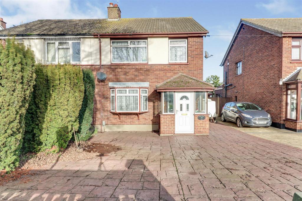 Elm Road Shoeburyness, Southendonsea, SS3 3 bed semidetached house