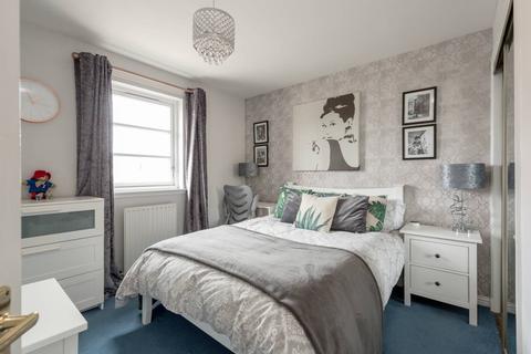 7/7 Tower Street, Edinburgh, EH6 7BX