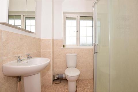 2 Ferguson Close, Hythe, CT21 5QL
