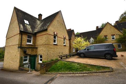 3 bedroom house to rent, Deanery Road, Godalming GU7