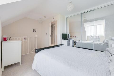 9 Montgomery Drive, Basildon, SS14 3SP