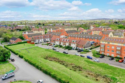 9 Montgomery Drive, Basildon, SS14 3SP
