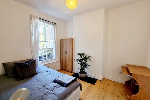 undefined, Calverley Grove, Archway, N19