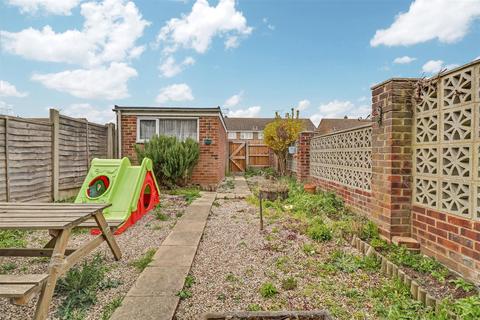 115 Kingfisher Close, Shoeburyness, Southend-on-sea, SS3 9YB