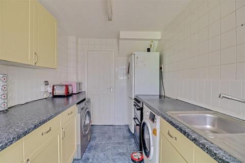 115 Kingfisher Close, Shoeburyness, Southend-on-sea, SS3 9YB