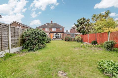 3 bedroom semi-detached house for sale, Elm Road, Southend-on-sea, SS3
