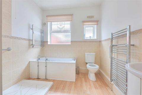 192 Ambleside Drive, Southend-on-sea, SS1 2UF