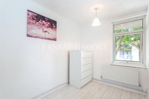 32 Hind Grove, London, E14 6HU