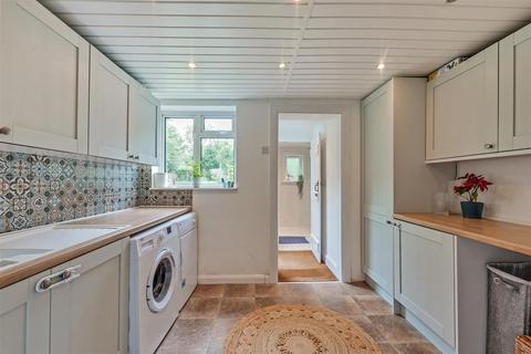 Rosemount Catherine Road, Benfleet, SS7 1HY