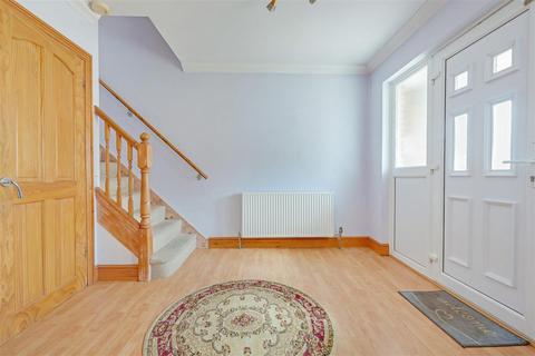 35 Broadclyst Avenue, Leigh-on-sea, SS9 4PX