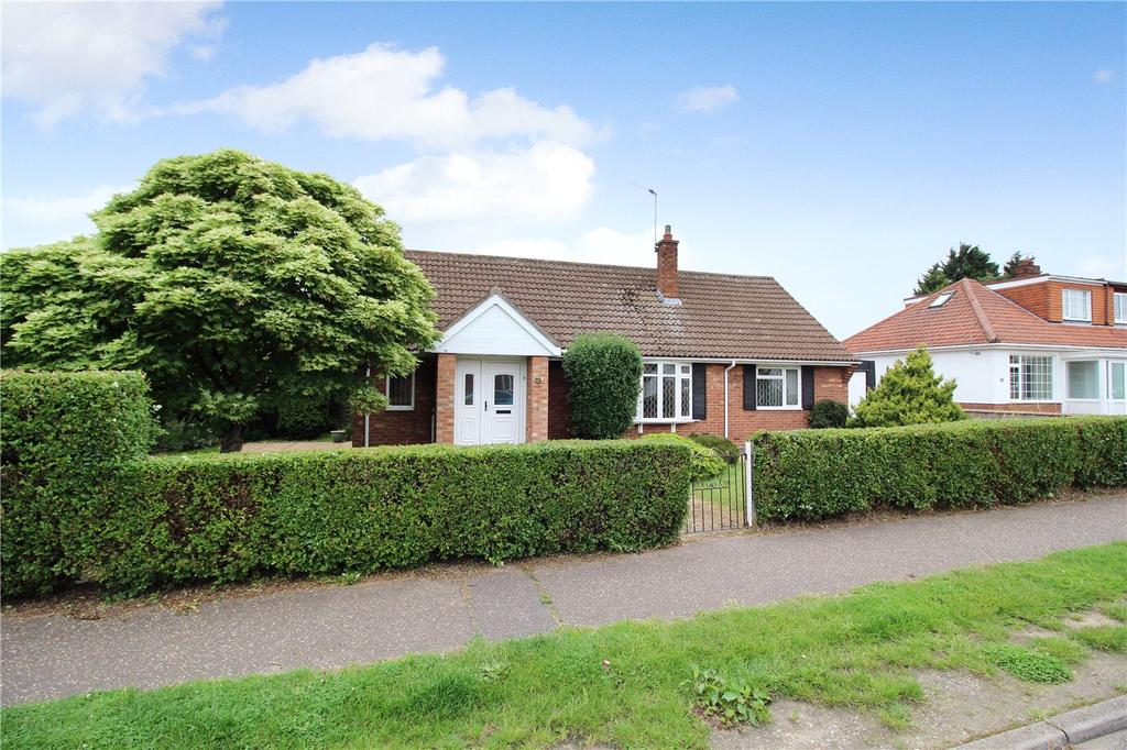 Bramble Avenue, Hellesdon, Norwich, Norfolk, NR6 2 bed bungalow £375,000
