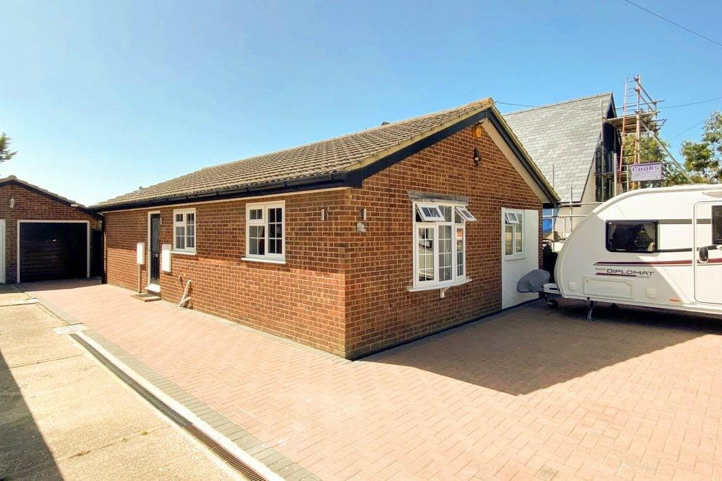 St. Marys Grove, Whitstable 4 bed detached bungalow £650,000