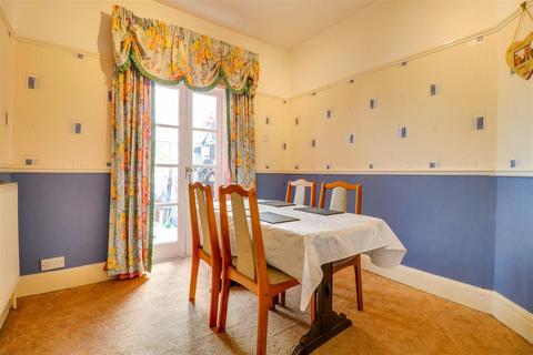 52 Beech Road, Benfleet, SS7 2AZ