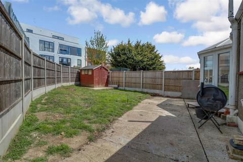 52 Beech Road, Benfleet, SS7 2AZ