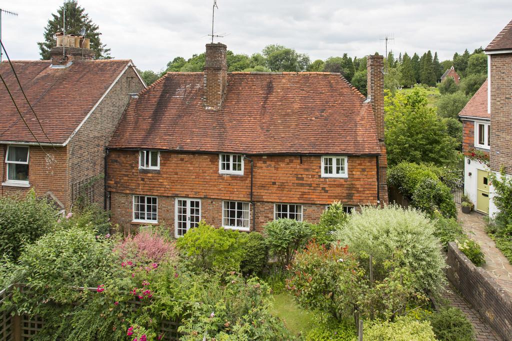Modest Corner, Southborough 4 bed cottage £795,000