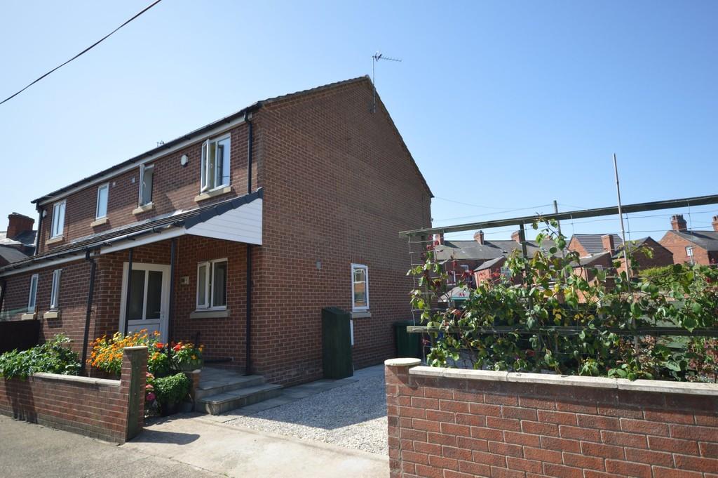 Marshfield Road, Goole 3 bed semidetached house £125,000