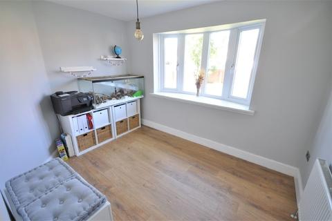 103 Highfield Crescent, Thorne, Doncaster, DN8 4DP