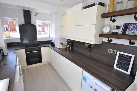 103 Highfield Crescent, Thorne, Doncaster, DN8 4DP