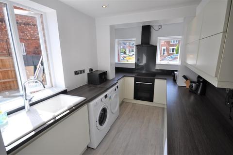 103 Highfield Crescent, Thorne, Doncaster, DN8 4DP
